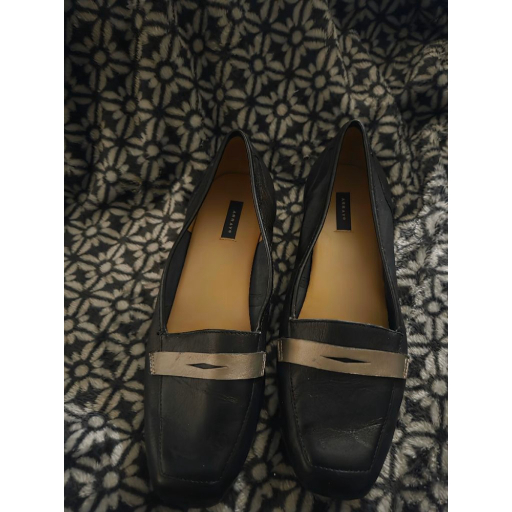 Women's ARRAY Black‎ & Gold Flats Loafers